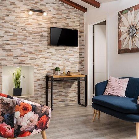 Relax In 2 Bedroom App In Old Town W/Ac And Wifi Ровінь Екстер'єр фото