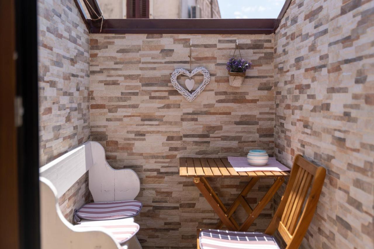 Relax In 2 Bedroom App In Old Town W/Ac And Wifi Ровінь Екстер'єр фото